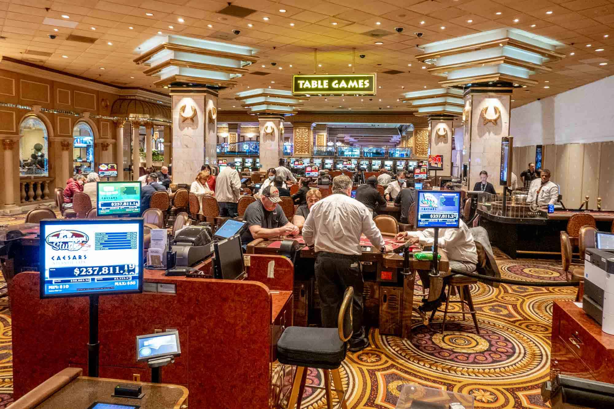 Blackjack Stratejileri: Tek Bir Kağıda Daha Yakın Olun